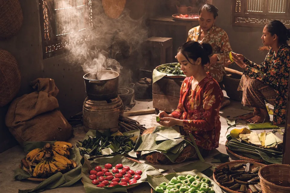 Không gian quán buổi tối